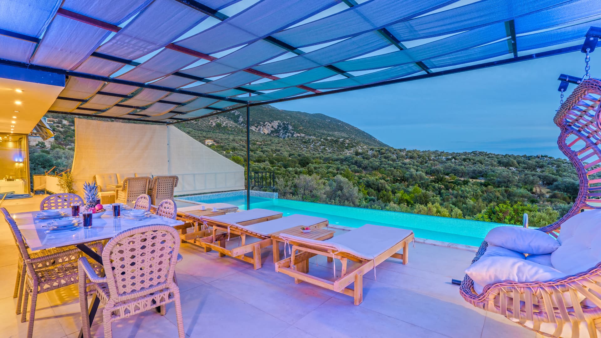 Villa Cemre, photo 2 of 49